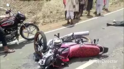हर्रई: गोरखपुर-गोरपानी मार्ग पर बस और बाइक की टक्कर, बाइक सवार की मौत, दो घायल