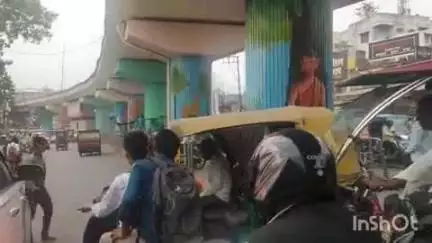 वाराणसी के पांडेपुर क्षेत्र में बुजुर्ग और युवक के बीच विवाद को लेकर हुई झड़प