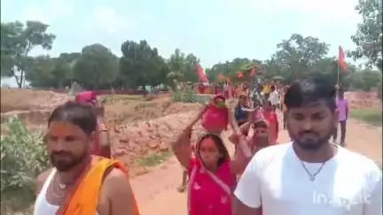 देवरी: मां दुर्गा की प्राणप्रतिष्ठा के लिए निकाली गई कलश यात्रा