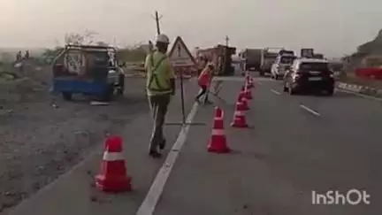 सिरोही: सिरोही में ट्रॉला पलटने से ड्राइवर की मौत, अहमदाबाद से लकड़ी लेकर जा रहा वाहन टनल के पास हुआ हादसे का शिकार
