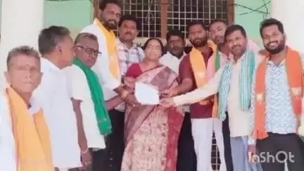 కథలాపూర్: సన్నం రకాల వడ్లకు రూ.500 బోనస్ చెల్లించాలని తహశిల్దార్ కు బిజెపి నేతల వినతి