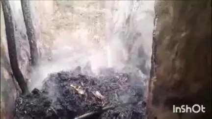 शंभूगंज: कानीमोह गांव में आग से एक घर की संपत्ति जलकर राख, ग्रामीणों ने मशक्कत के बाद आग पर काबू पाया