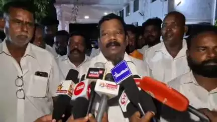 ஸ்ரீபெரும்புதூர்: ஸ்ரீபெரும்புதூர் பகுதியில்  தமிழக காங்கிரஸ் கட்சி தலைவரும் ஸ்ரீபெரும்புதூர் சட்டமன்ற உறுப்பினருமான செல்வப் பெருந்தகை பத்திரிக்கையாளர் சந்திப்பு
