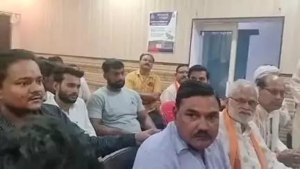 गरौठा: ईद उल अजहा को लेकर गुरसरांय थाना में बैठक सम्पन्न, एसपी ग्रामीण डॉ अरविंद्र कुमार ने शासन की गाइडलाइन साझा की