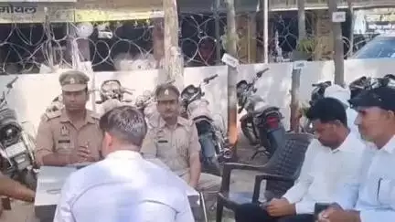 ऊन: चौसाना पुलिस चौकी पर पुलिस अफसरों ने धर्मगुरूओं और संभ्रांत लोगों के साथ पीस कमेटी की बैठक की, शरारती तत्वों को चेतावनी दी