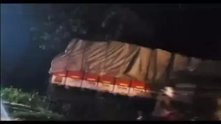 സുൽത്താൻബത്തേരി: ദേശീയപാതയിൽ പാതിരിപ്പാലത്ത് ലോറികൾ കൂട്ടിയിടിച്ച് അപകടം