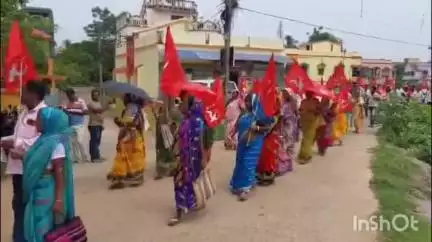 হীরবাঁধ: অফিসে দালাল রাজ বন্ধ সহ একাধিক দাবিতে রাইপুর BLRO অফিসে ডেপুটেশন কর্মসূচি হল সারা ভারত কৃষক সভার