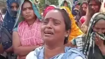 सोरांव: सोरांव में करीब 5 साल की बच्ची की मौत के मामले में मां ने न्याय की गुहार लगाई