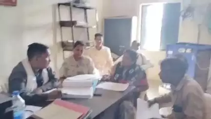 पिपरिया: जनपद पंचायत धनाश्री में अधिकारियों द्वारा एक वर्ष का पंचायत ऑडिट किया जा रहा है