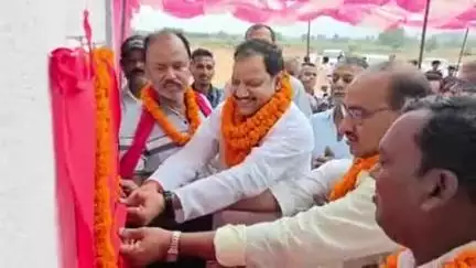 खड़गपुर: विधायक ने बंशीपुर गांव के समीप नवनिर्मित खेल मैदान का किया उद्घाटन, युवाओं को मिलेगा नया मंच