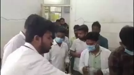 कासगंज: पारिवारिक विवाद में अलग-अलग स्थानों पर 2 युवकों ने विषाक्त पदार्थ का सेवन किया, जिला अस्पताल में भर्ती
