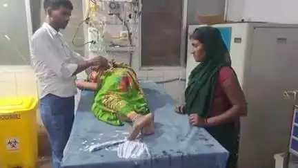 घाट कुसुंभा: सिस्मा गांव में चोरी की रिपोर्ट लिखाने पर महिला से मारपीट, अस्पताल में भर्ती