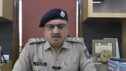 કામરેજ: વાવ ગામે શ્વાન બાળકીને ઊંચકી ગયો.