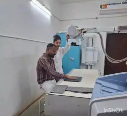 फरसगांव: फरसगांव अस्पताल में एक्स-रे मशीन पूरी तरह दुरुस्त और संचालित है
