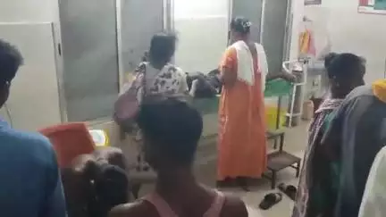 बोलबा: लेटाबेड़ा बाजार के पास स्कूटी से गिरने से दो युवक घायल, इलाज के लिए सिमडेगा रेफर