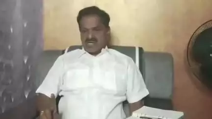 గంగాధర నెల్లూరు: పోలీసులు రెడ్‌బుక్ రాజ్యాంగాన్ని అమలు చేస్తున్నారు: మాజీ డిప్యూటీ సీఎం నారాయణస్వామి