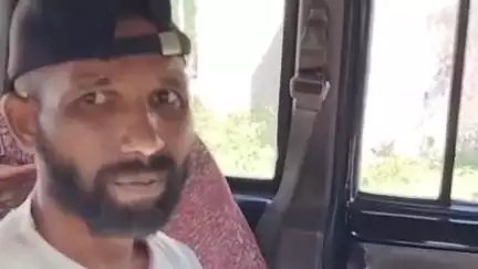 सहारनपुर: न्यू आवास विकास कॉलोनी में चोर ने चोरी की घटना को अंजाम दिया, कॉलोनी वासियों ने पकड़कर पुलिस को सौंपा