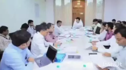 नेर: पालकमंत्री संजय राठोड यांच्या उपस्थितीत मुंबई येथे पार पडली आढावा बैठक