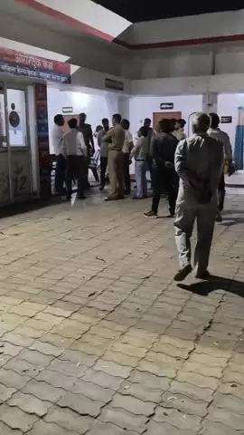 बख्शी का तालाब: इटौंजा उपकेंद्र पर तैनात टी जी 2 कर्मी और एसएसओ पर गाली-गलौज और मारपीट का आरोप