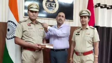 रेवाड़ी: रेवाड़ी: दो मुख्य सिपाही सहायक उप निरीक्षक पद पर पदोन्नत, उज्जवल भविष्य की शुभकामनाएं