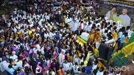 చిత్తూరు లో ఘనంగా ఏడాది పాలన పై సంబరాలు నిర్వహించిన ఎమ్మెల్యే  మరియు నాయకులు