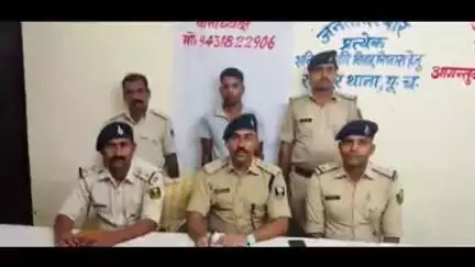 तेतरिया: राजेपुर पुलिस ने ₹30,000 के इनामी बदमाश को मालेघाट से किया गिरफ्तार, एएसपी ने प्रेस वार्ता में दी जानकारी