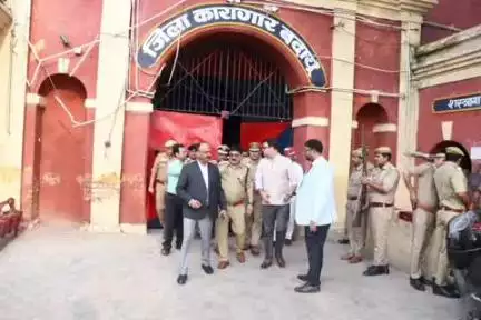 बिसौली: बदायूं के जिला जज, जिलाधिकारी और वरिष्ठ पुलिस अधीक्षक ने जिला कारागार का किया निरीक्षण