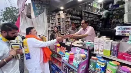 ਲੁਧਿਆਣਾ ਪੂਰਬੀ: ਵਿਧਾਇਕ ਵੱਲੋਂ ਹਲਕਾ ਪੱਛਮੀ ਵਿੱਚ ਜਿਮਨੀ ਚੋਣਾਂ ਨੂੰ ਲੈ ਕੇ ਸ਼ਾਮ ਨਗਰ ਡੋਰ ਟੂ ਡੋਰ ਕੀਤਾ ਗਿਆ ਪ੍ਰਚਾਰ
