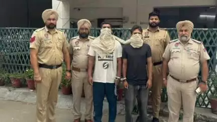 ਅੰਮ੍ਰਿਤਸਰ 2: ਰੇਲਵੇ ਸਟੇਸ਼ਨ ਦੇ ਸਾਹਮਣੇ ਦੁਕਾਨ ਤੇ ਅੱਗ ਲਗਾਉਣ ਵਾਲੇ ਦੋ ਆਰੋਪੀਆਂ ਨੂੰ ਸਿਵਲ ਲਾਈਨ ਪੁਲਿਸ ਨੇ ਕੀਤਾ ਗ੍ਰਿਫਤਾਰ