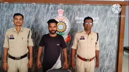 बुधवारी बाजार से IPL में ऑनलाइन सट्टा खेलाते आरोपी युवक को किया गिरफ्तार, आरोपी के कब्जे से मोबाइल किया गया जब्त