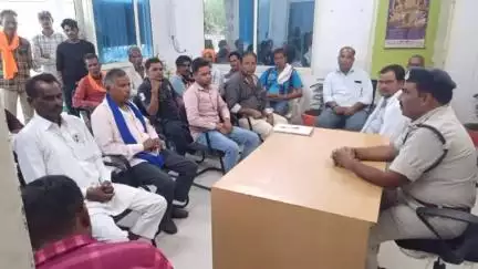 शिवपुरी: त्योहारों को लेकर सतनवाडा व सुभाषपुरा थानों में शांति समिति की बैठक आयोजित