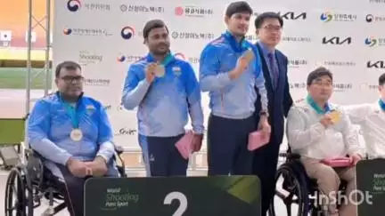 मूंडवा: मूंडवा के खेल प्रेमियों ने कोरिया में आयोजित पैराशूटर विश्व कप में शिवराज सिंह सांखला के रजत पदक जीतने पर दी बधाई