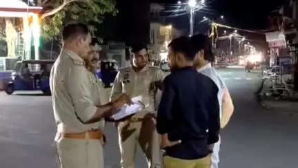मऊरानीपुर: मऊरानीपुर कस्बे में कार चोरी की सूचना पर डेढ़ घंटे अलर्ट रही पुलिस, जांच में निकला मजाक
