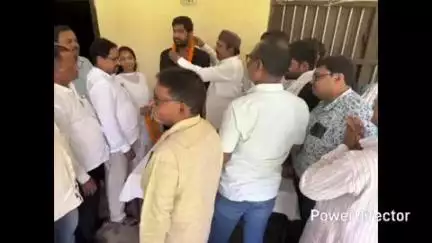 कटिहार: निखिल सिंह बने एनएसयूआई के जिलाध्यक्ष, कांग्रेस जिलाध्यक्ष समेत कई लोगों ने दी बधाई