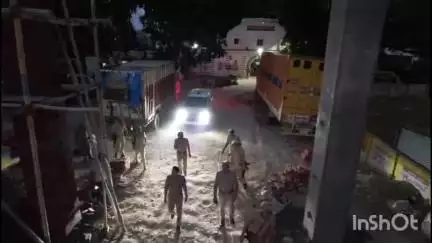 सफीपुर: उन्नाव के सफीपुर कस्बे में बकरीद के त्यौहार के दौरान संवेदनशील स्थानों पर ड्रोन कैमरे से की जा रही है निगरानी