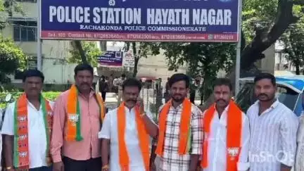 రాజేంద్రనగర్: జంతువుల జరగకుండా కఠిన చర్యలు తీసుకోవాలని బిజెపి ఆధ్వర్యంలో హయత్ నగర్ లో సీఐ నాగరాజు గౌడ్కు వినతి