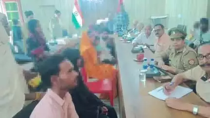 बिसौली: रिजर्व पुलिस लाइन में आयोजित पुलिस परिवार परामर्श केंद्र ने बिखरते परिवारों को एक डोर से बांधा, बदायूं पुलिस ने