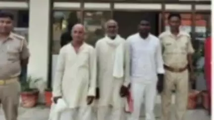 मड़ियाहू: रामपुर पुलिस ने अलग-अलग स्थानों से शांति भंग करने वाले 13 लोगों को किया गिरफ्तार