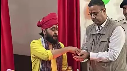 खलारी: धनबाद डिवीजन के नए डीआरएम अखिलेश मिश्र ने किया खलारी रेलवे स्टेशन का दौरा