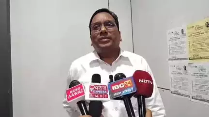 रामानुजनगर: सीएमएचओ कपिल देव पैकरा ने स्वास्थ्य विभाग के प्रभारी जिला कार्यक्रम प्रबंधक प्रिंस जायसवाल पर कार्रवाई की दी जानकारी
