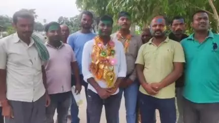 सिमरी बख्तियारपुर: सिमरी बख्तियारपुर नगर परिषद के वार्ड पार्षद के उपचुनाव को लेकर दो प्रत्याशियों ने नामांकन पर्चा किया दाखिल