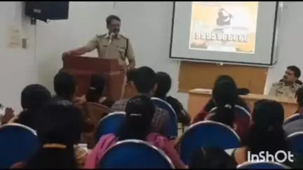 കോഴഞ്ചേരി: ജില്ലയിലെ SPG മാസ്റ്റർ ട്രെയിനർമാർക്കുള്ള പരിശീലനം പൊലീസ് ഡിസ്ട്രിക്റ്റ് ഹെഡ് ക്വാർട്ടേഴ്‌സ് ഹാളിൽ എസ്.പി ഉദ്ഘാടനം ചെയ്തു