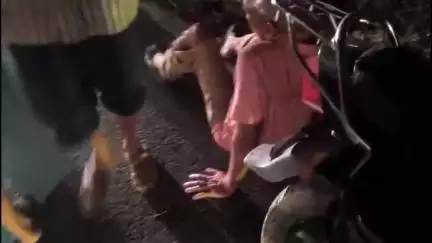 गौरीगंज: जामों क्षेत्र स्थित डेबरा मोड़ के पास तेज रफ्तार बाइक सवार युवक ने अधेड़ बाइक सवार को पीछे से मारी जोरदार टक्कर