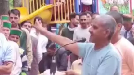 मंडी: सरकार गांव के द्वार कार्यक्रम में प्रभावित चमन ने कहा- दुखी हो गए, हमारी सुनने वाला कोई नहीं