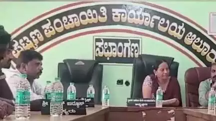 ಆಲೂರು: ಕುಡಿಯುವ ನೀರಿಗೆ ಅಳವಡಿಸಿರುವ ಎಕ್ಸ್‌ಪ್ರೆಸ್‌ ಫೀಡರ್‌ ಸಮಸ್ಯೆ ಪರಿಹರಿಸದಿದ್ದರೆ ಪ್ರತಿಭಟನೆ: ಪಟ್ಟಣ ಪಂಚಾಯಿತಿ ಸದಸ್ಯರು ಎಚ್ಚರಿಕೆ