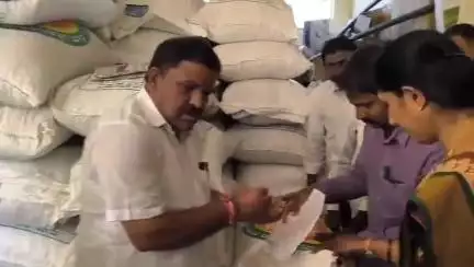 ಬಾಗೇಪಲ್ಲಿ: ಅಧಿಕಾರಿಗಳು ರೈತರಿಂದ ನಯಾ ಪೈಸೆ ಲಂಚ ಪಡೆದ್ರೂ ಕಠಿಣ ಕ್ರಮ: ಪಟ್ಟಣದಲ್ಲಿ ಶಾಸಕ ಎಸ್.ಎನ್ ಸುಬ್ಬಾರೆಡ್ಡಿ