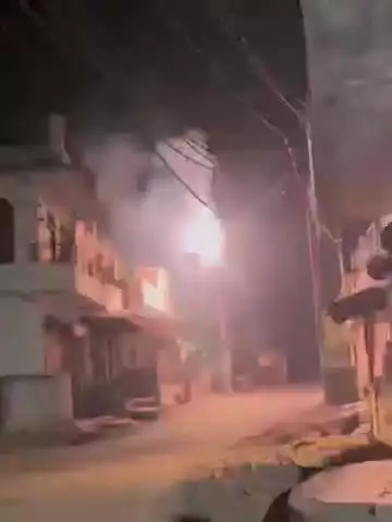 बिल्हौर: बिल्हौर में बिजली व्यवस्था बदहाल, 20 मिनट तक खंभे में हुई स्पार्किंग