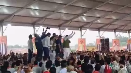 रायपुर कर्चुलियान: रीवा के गंगेव में मुख्यमंत्री कार्यक्रम में भाजपा के वरिष्ठ नेता, पदाधिकारी व कार्यकर्ता हुए शामिल
