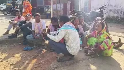 କୋରାପୁଟ ସହର: କୋରାପୁଟ ଏସ‌ଏଲ‌ଏନ ମେଡିକାଲ କଲେଜ ଓ ହସ୍ପିଟାଲରେ ଭୁଲ୍ ଇଞ୍ଜେକସନ ଯୋଗୁଁ ଆଇସିୟୁରେ ଚାରି ଚିକିତ୍ସାଧୀନ ରୋଗୀଙ୍କ ମୃତ୍ୟୁ