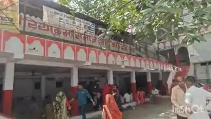 होशंगाबाद नगर: मंगलवारा घाट स्थित चोरियाकुर्मी धर्मशाला में शर्मा परिवार ने किया भंडारे का आयोजन, हज़ारों लोग हुए शामिल